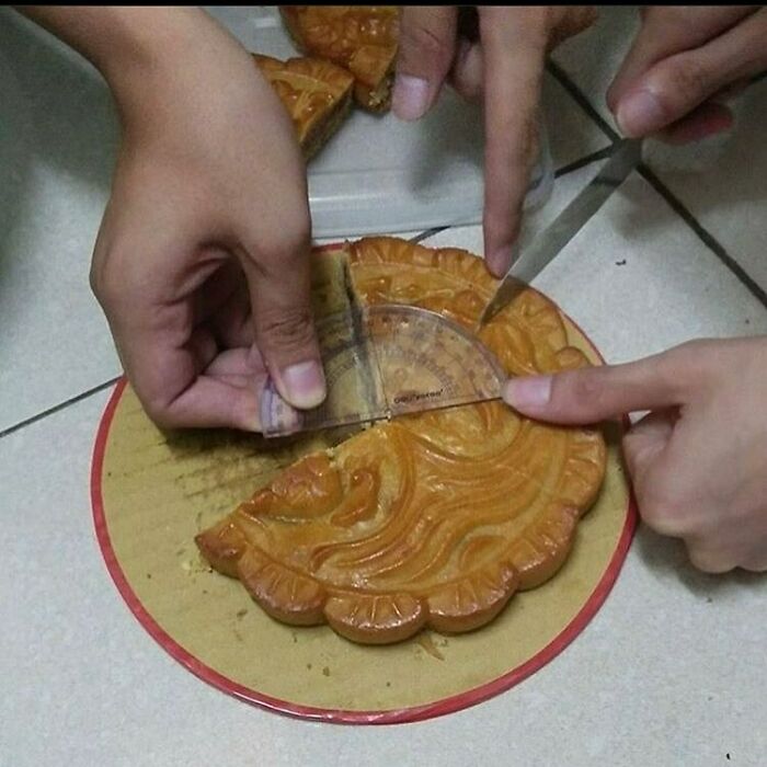 360/11= 32,72727272727273