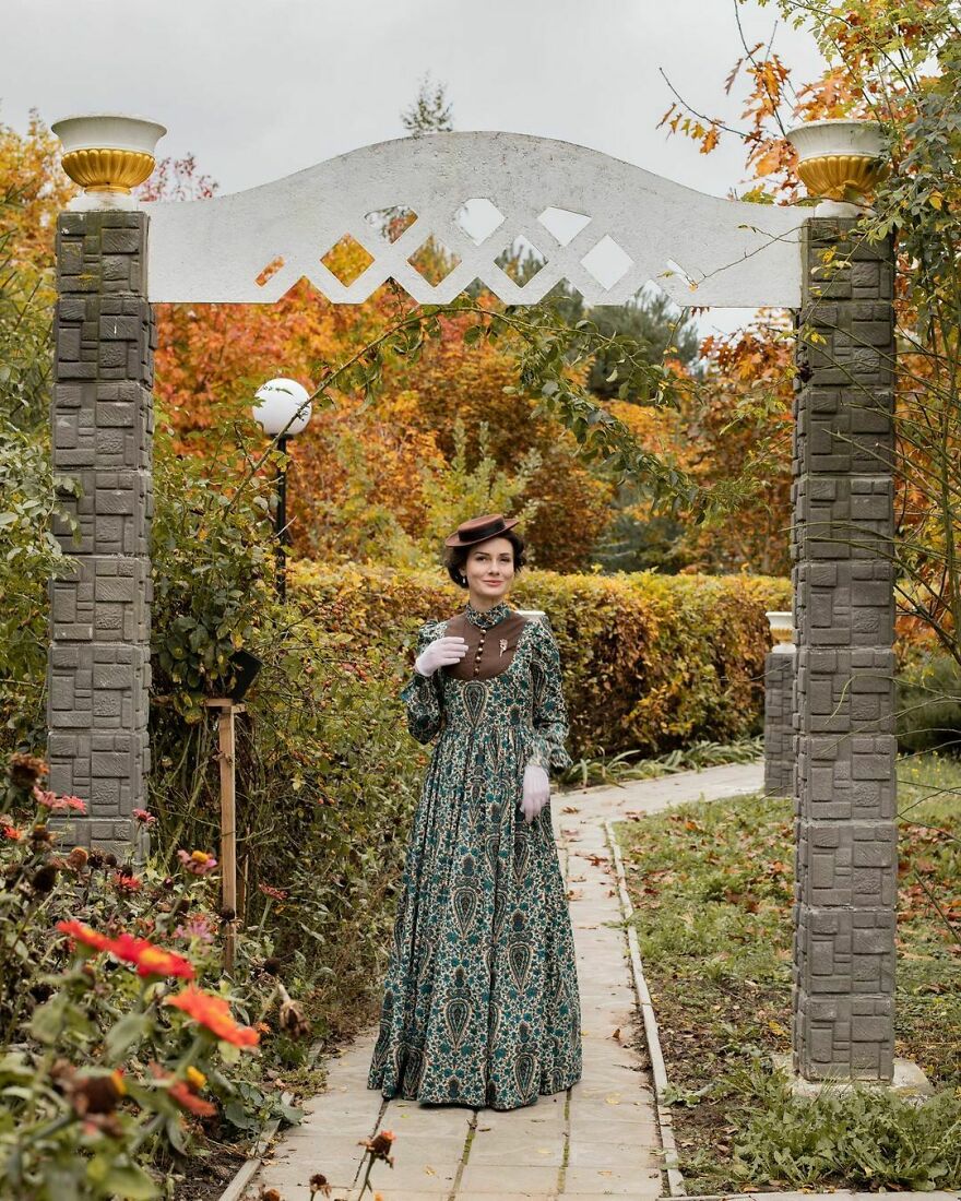Woman-Dresses-19th-Century-Fashion-Vintage-Clothes-Mila-Povoroznyuk-Your-Sunny-Flowers