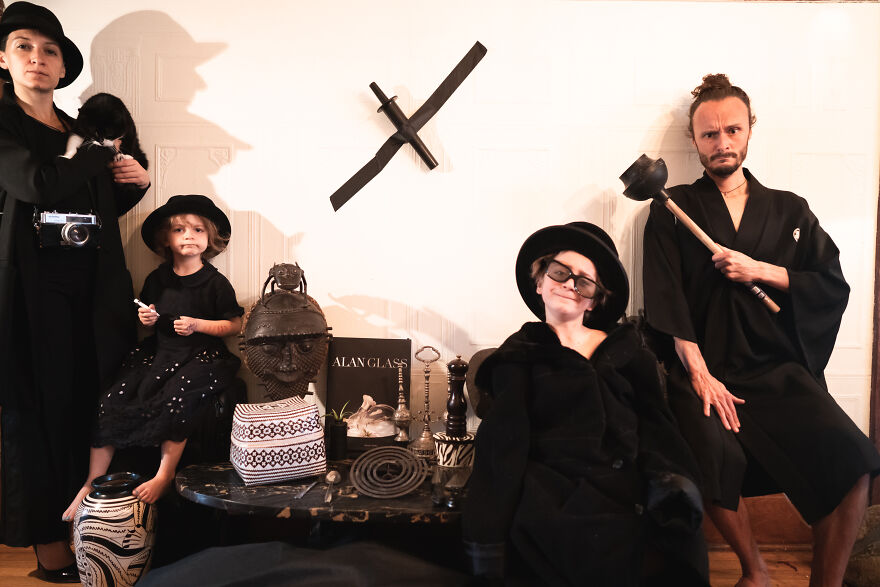 We Traveled The World In This Color-Themed Photoshoot While Being Stuck In Quarantine (9 Pics) We Traveled The World In This Color-Themed Photoshoot While Being Stuck In Quarantine (9 Pics)