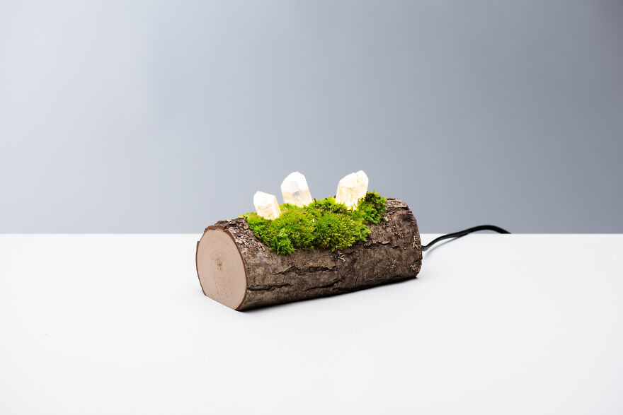 We Craft Unique Night Lamps From Glowing Crystals On Mossy Logs (23 Pics) We Craft Unique Night Lamps From Glowing Crystals On Mossy Logs (23 Pics)