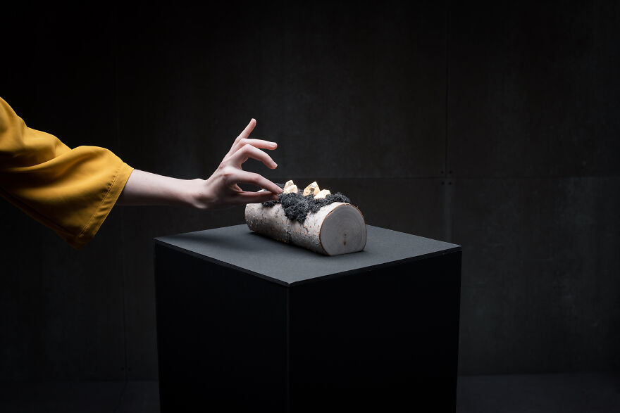 We Craft Unique Night Lamps From Glowing Crystals On Mossy Logs (23 Pics) We Craft Unique Night Lamps From Glowing Crystals On Mossy Logs (23 Pics)