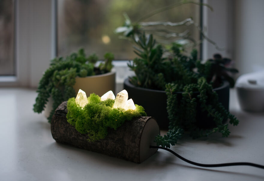 We Craft Unique Night Lamps From Glowing Crystals On Mossy Logs (23 Pics) We Craft Unique Night Lamps From Glowing Crystals On Mossy Logs (23 Pics)