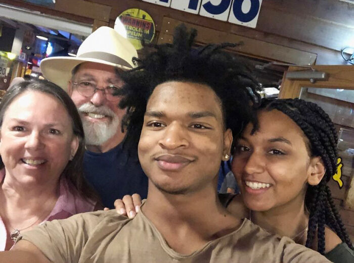 Remember The Grandma Who Accidentally Texted A Teen Inviting Him To Thanksgiving? They Reunite For The 5th Time, This Year Honoring Her Late Husband Remember The Grandma Who Accidentally Texted A Teen Inviting Him To Thanksgiving? They Reunite For The 5th Time, This Year Honoring Her Late Husband