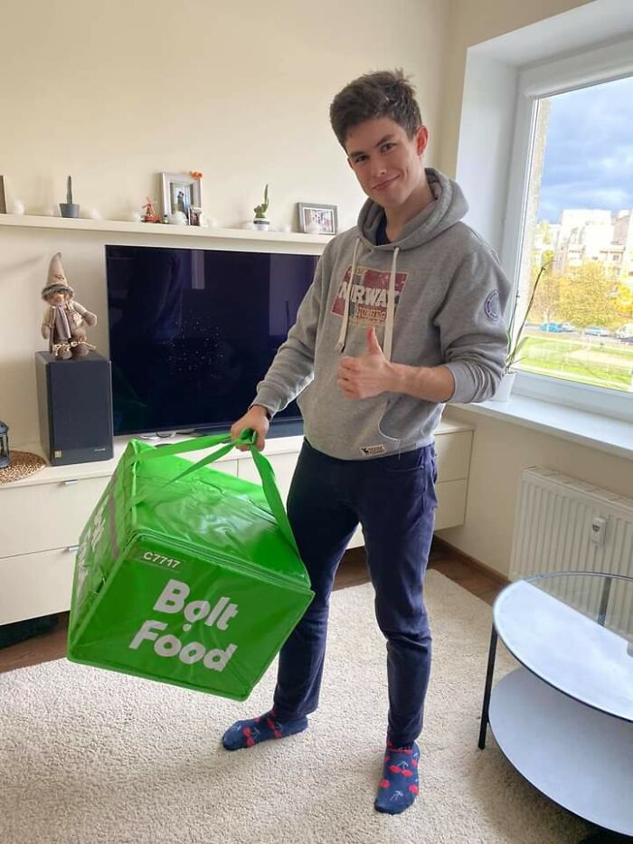 Many People Relate To This Russian Pilot Who Had To Switch His Career To Become A Food Delivery Driver