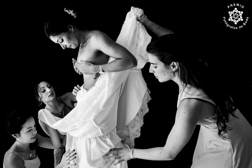 Beautifull Composition In Black And White By Miguel Bolaños