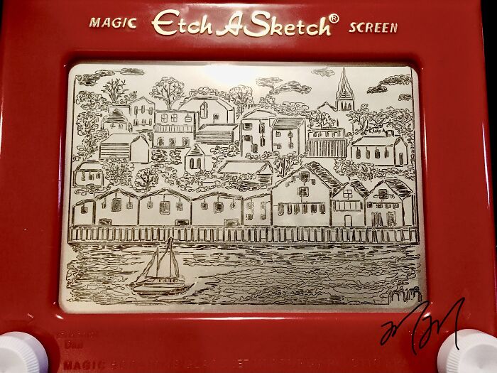 I Can Draw On The Etch-A-Sketch Better Than I Can On Paper (19 Pics)
