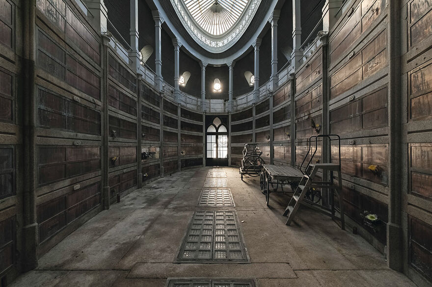 The Last Address / 21st-Century Crypt, Portugal, North Region
