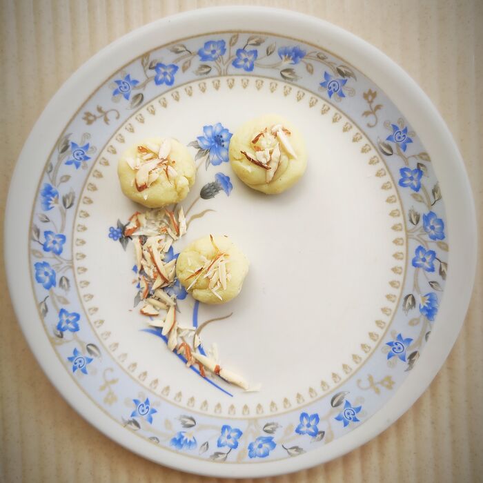 Milk Pedha ( An Indian Dessert)