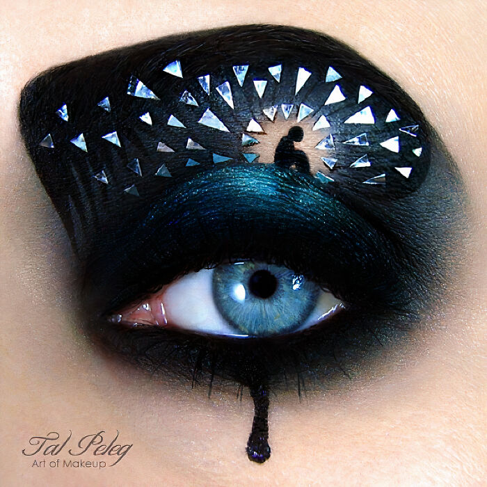 Makeup Artist Uses Her Eyes As A Canvas Creating Stunning Art
