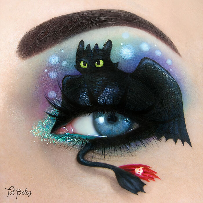 Makeup Artist Uses Her Eyes As A Canvas Creating Stunning Art