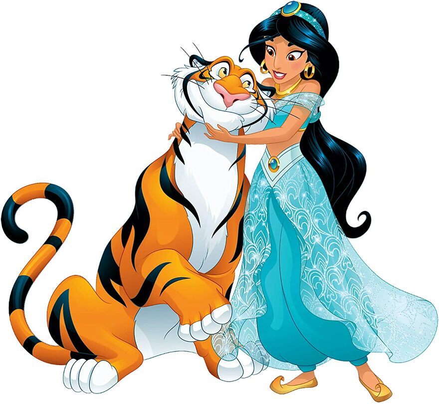 This Artist's Drawings Of Cartoon Princesses And Their Pets Look Like They're Glowing (7 Pics)