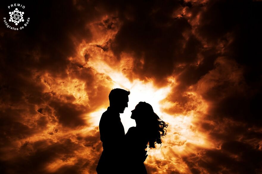 This Couple Portrait Taken By Wellington Fugisse Is Full Of Energy