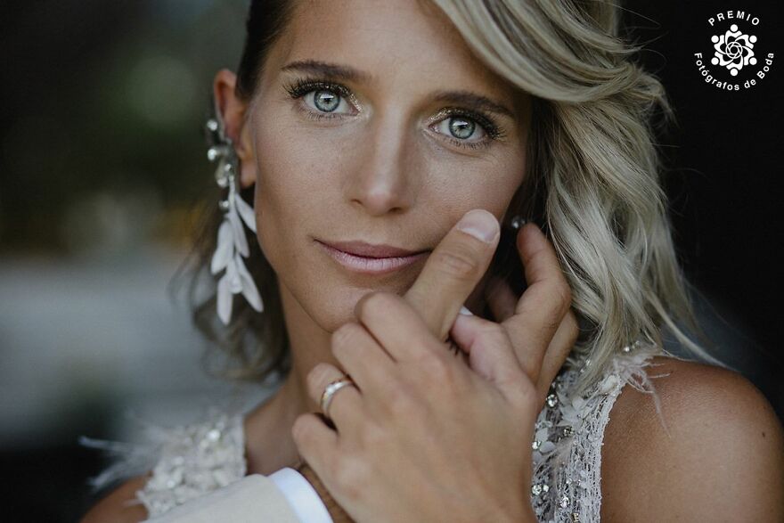 Brilliant Bride Portrait By Mika Alvarez
