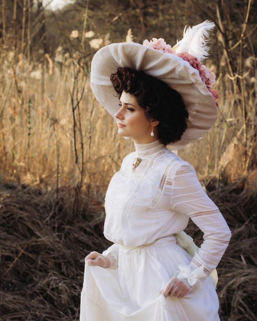 Woman-Dresses-19th-Century-Fashion-Vintage-Clothes-Mila-Povoroznyuk-Your-Sunny-Flowers