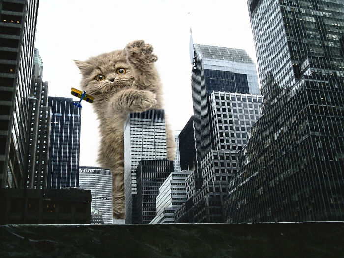 What Would Happen If Giant People "Invaded" Our Cities? Digital Artists Bring That Answer