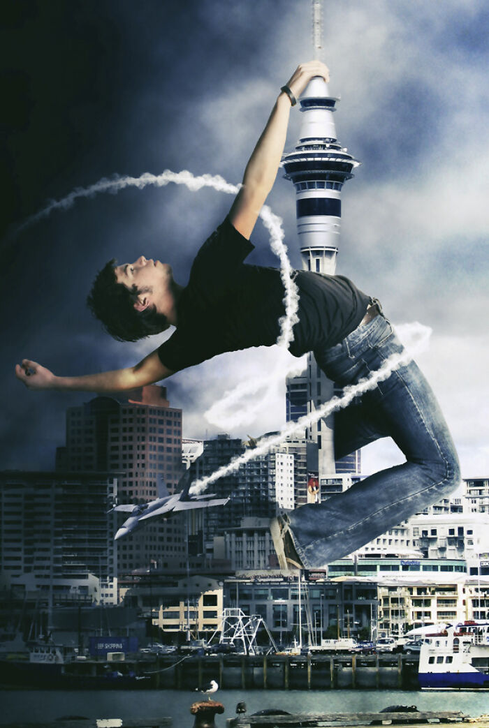 What Would Happen If Giant People "Invaded" Our Cities? Digital Artists Bring That Answer