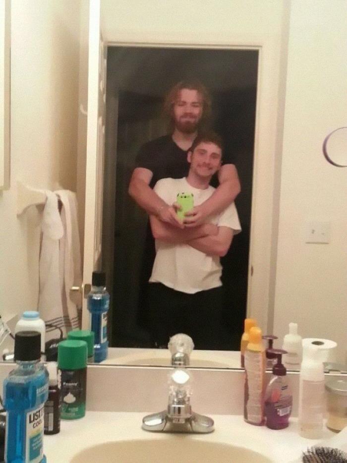 When You're 6'5" And Date Someone Who Is 5'5"