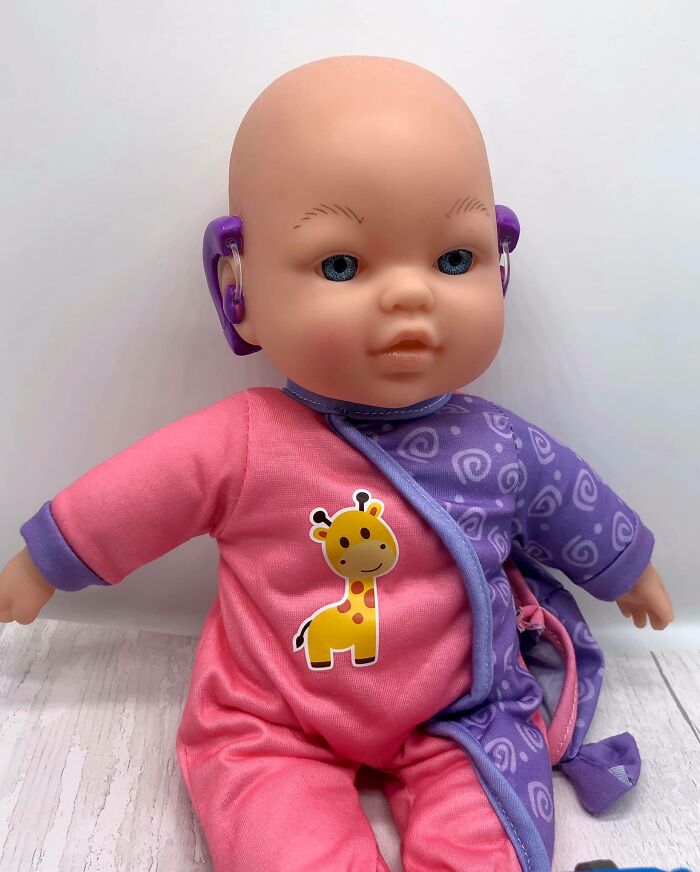 Mom Starts Making Inclusive Dolls After She Couldn't Find Any With Hearing Aids For Her Deaf Daughter Mom Starts Making Inclusive Dolls After She Couldn't Find Any With Hearing Aids For Her Deaf Daughter
