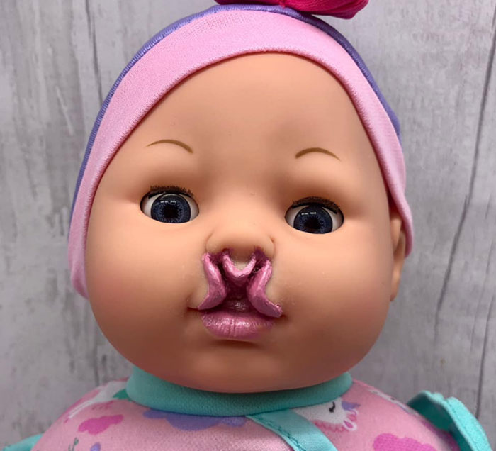 Mom Starts Making Inclusive Dolls After She Couldn't Find Any With Hearing Aids For Her Deaf Daughter Mom Starts Making Inclusive Dolls After She Couldn't Find Any With Hearing Aids For Her Deaf Daughter