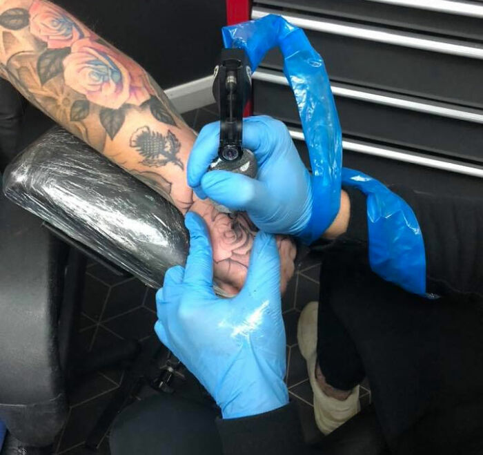 ‘Male Karen’ Complains About Tattoo Parlor Not Giving Him A Tattoo, The Owner Shuts Him Down By Telling People What Actually Happened ‘Male Karen’ Complains About Tattoo Parlor Not Giving Him A Tattoo, The Owner Shuts Him Down By Telling People What Actually Happened