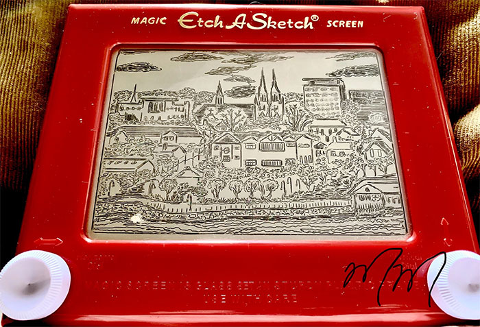 I Can Draw On The Etch-A-Sketch Better Than I Can On Paper (19 Pics)