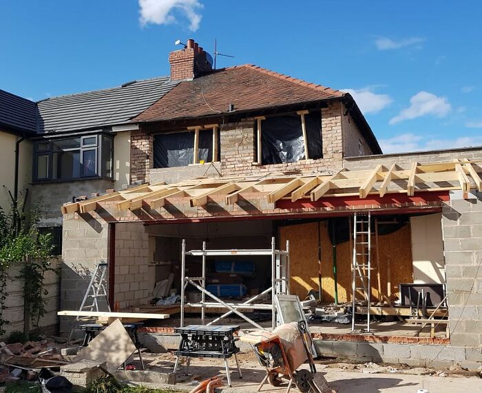Mom Turns An Old Semi Into A Dream Home, Increasing Its Value By £110,000 Mom Turns An Old Semi Into A Dream Home, Increasing Its Value By £110,000