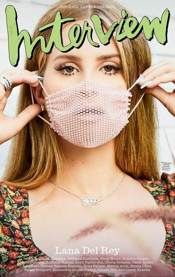 Lana Del Rey Responds To People Who Criticized Her For Wearing A Mesh Face Covering During The Coronavirus Pandemic