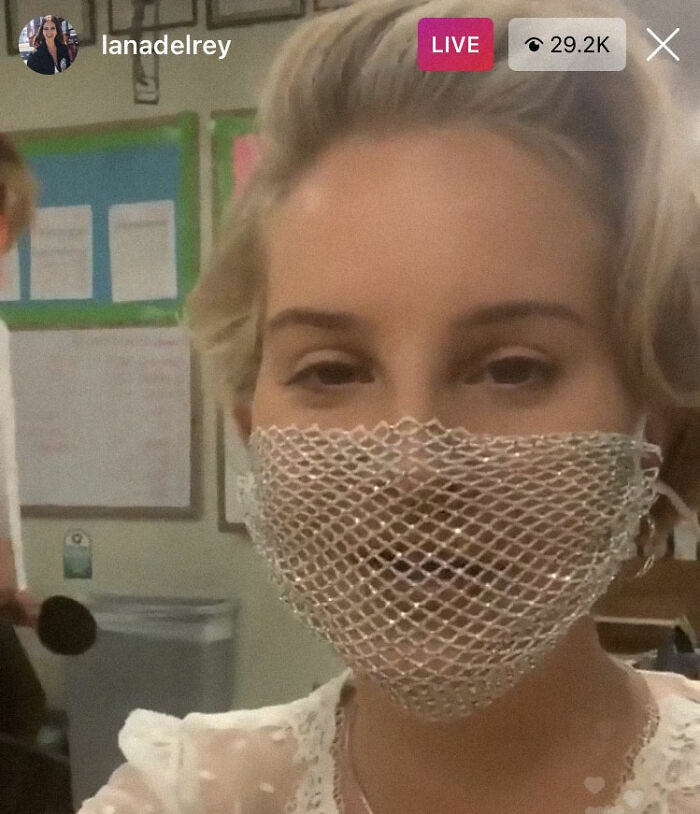 Lana Del Rey Responds To People Who Criticized Her For Wearing A Mesh Face Covering During The Coronavirus Pandemic