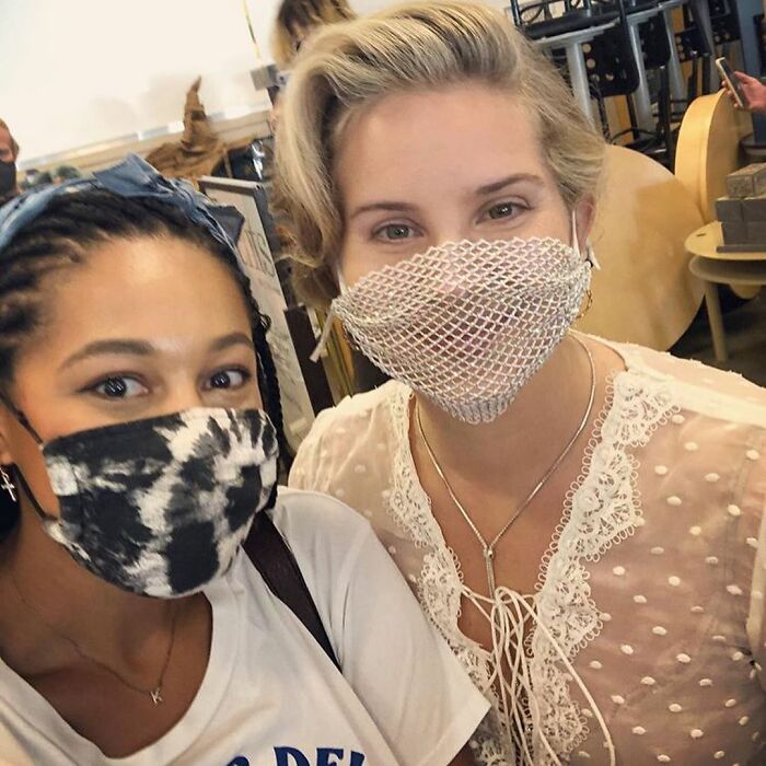 Lana Del Rey Responds To People Who Criticized Her For Wearing A Mesh Face Covering During The Coronavirus Pandemic