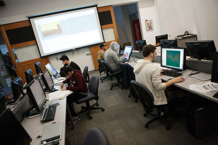 40 Interesting Answers To What Will Never Be The Same Once The Pandemic Is Over, As Said By People On Reddit