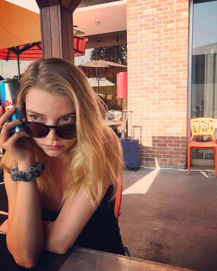 "I'm Weird-Looking": Anya Taylor-Joy Of 'The Queen's Gambit' Says She's Not Beautiful Enough To Be In Films "I'm Weird-Looking": Anya Taylor-Joy Of 'The Queen's Gambit' Says She's Not Beautiful Enough To Be In Films