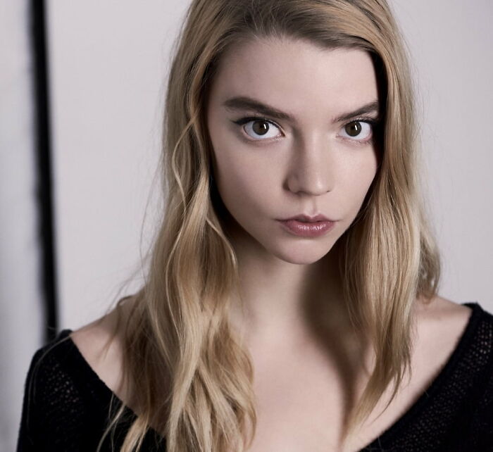 "I'm Weird-Looking": Anya Taylor-Joy Of 'The Queen's Gambit' Says She's Not Beautiful Enough To Be In Films "I'm Weird-Looking": Anya Taylor-Joy Of 'The Queen's Gambit' Says She's Not Beautiful Enough To Be In Films