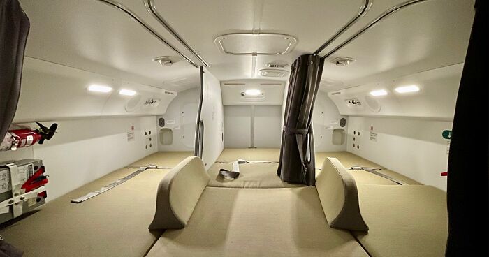 Here’s What It’s Like Inside Your Plane’s Hidden “Crew Rest,” Where Pilots And Flight Attendants Sleep