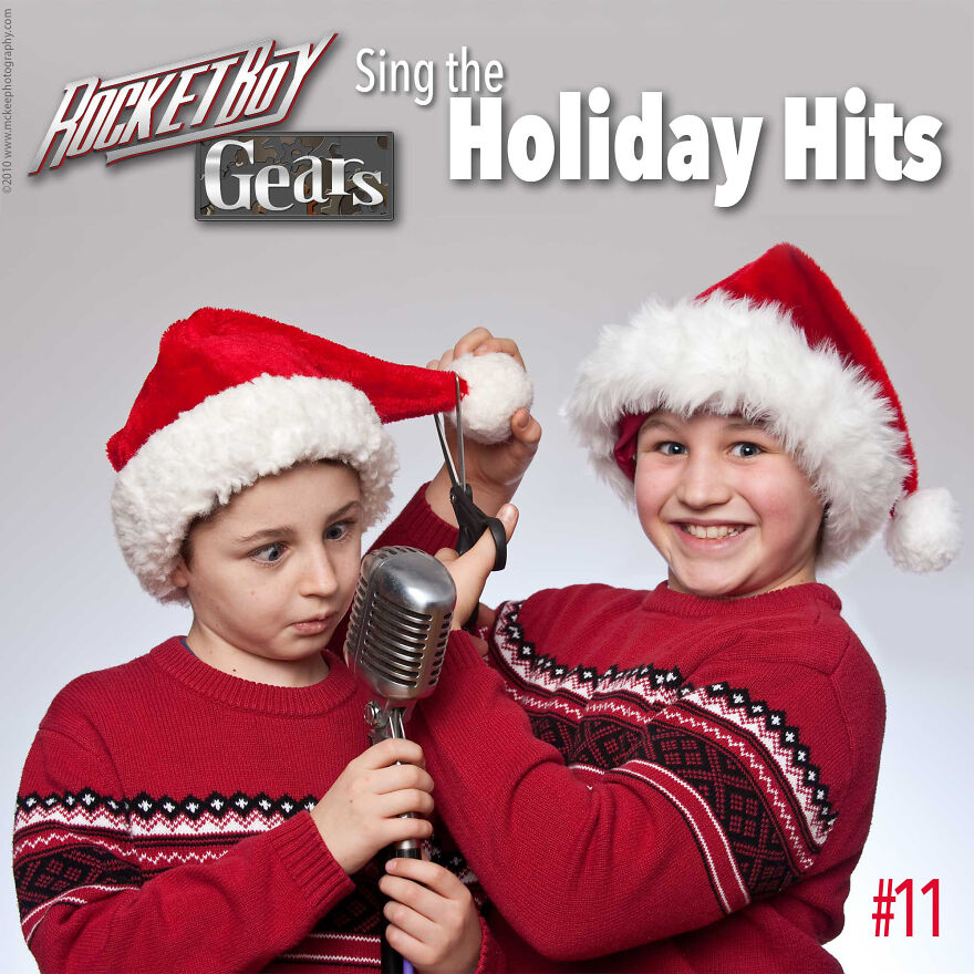 Every Year For The Last 21 Years, Our Family Has Been Creating Christmas-Themed Holiday Cards With A Twist (21 Pics) Every Year For The Last 21 Years, Our Family Has Been Creating Christmas-Themed Holiday Cards With A Twist (21 Pics)