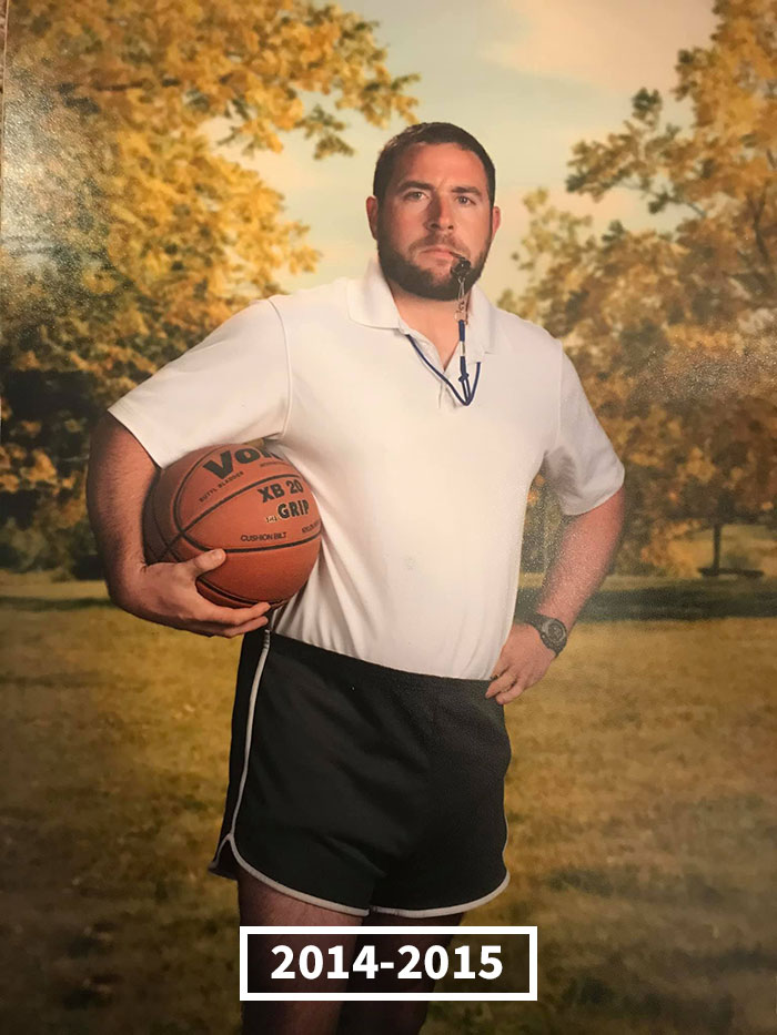 Awesome PE Teacher Decides To Take Hilarious School Photos Each Year Since 2014 And People Love It Awesome PE Teacher Decides To Take Hilarious School Photos Each Year Since 2014 And People Love It
