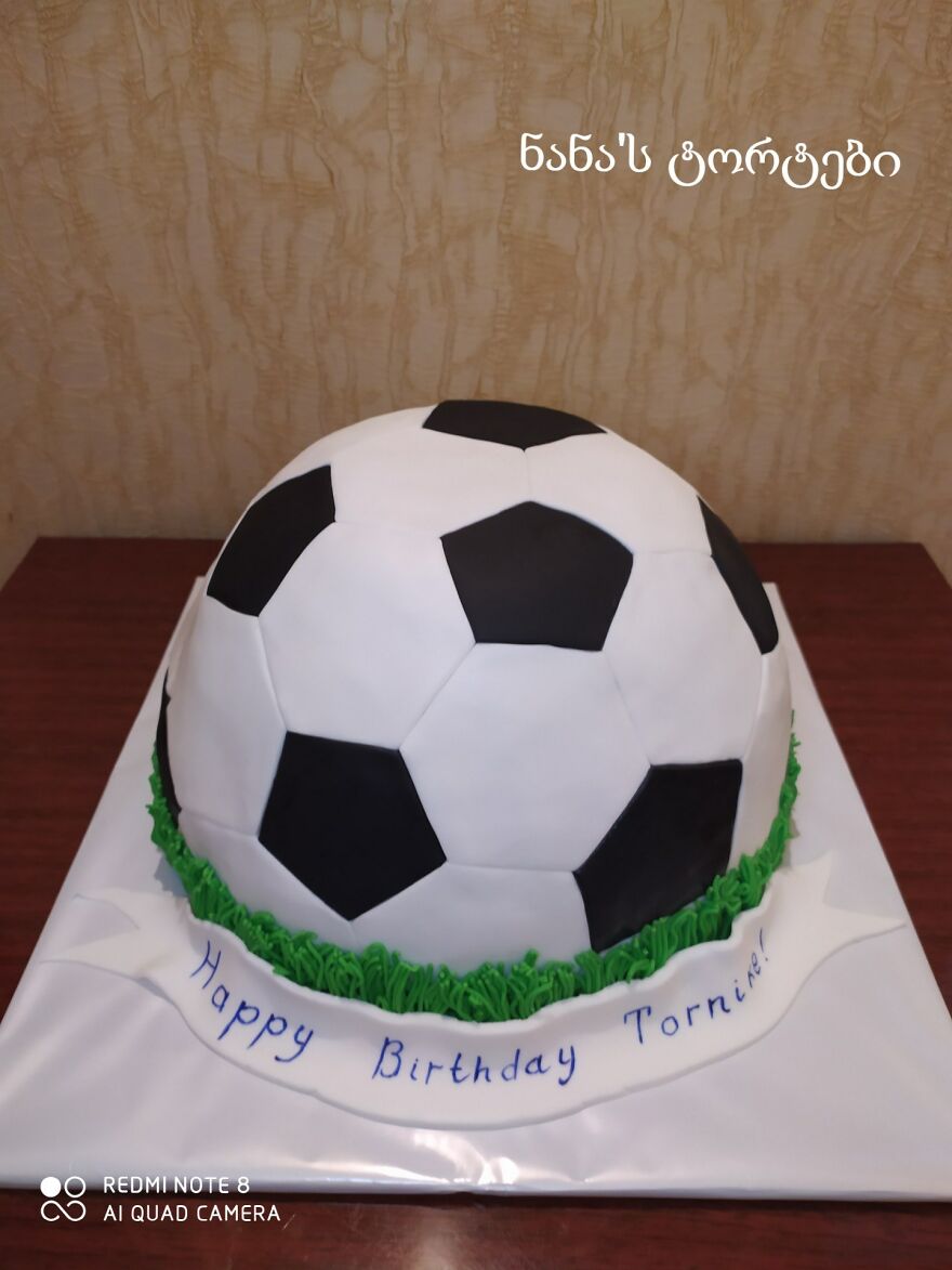 My Aunt's Artistic Cakes (26 Pics)