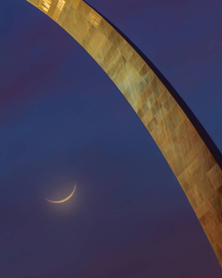 Meet Zach Cooley, The Photographer Who Calls Himself A "Moon Chaser" (50 Pics)