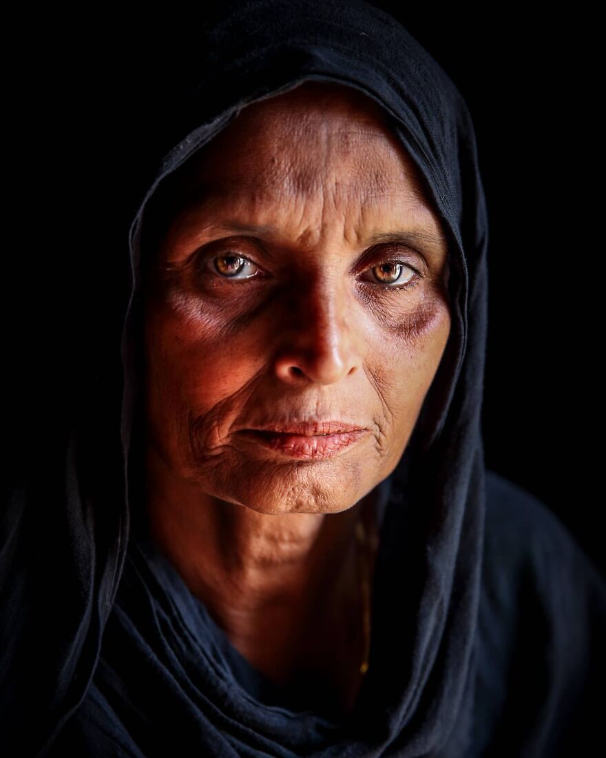 Photographer Manages To Capture The Soul Emotion Of Bangladesh's Population