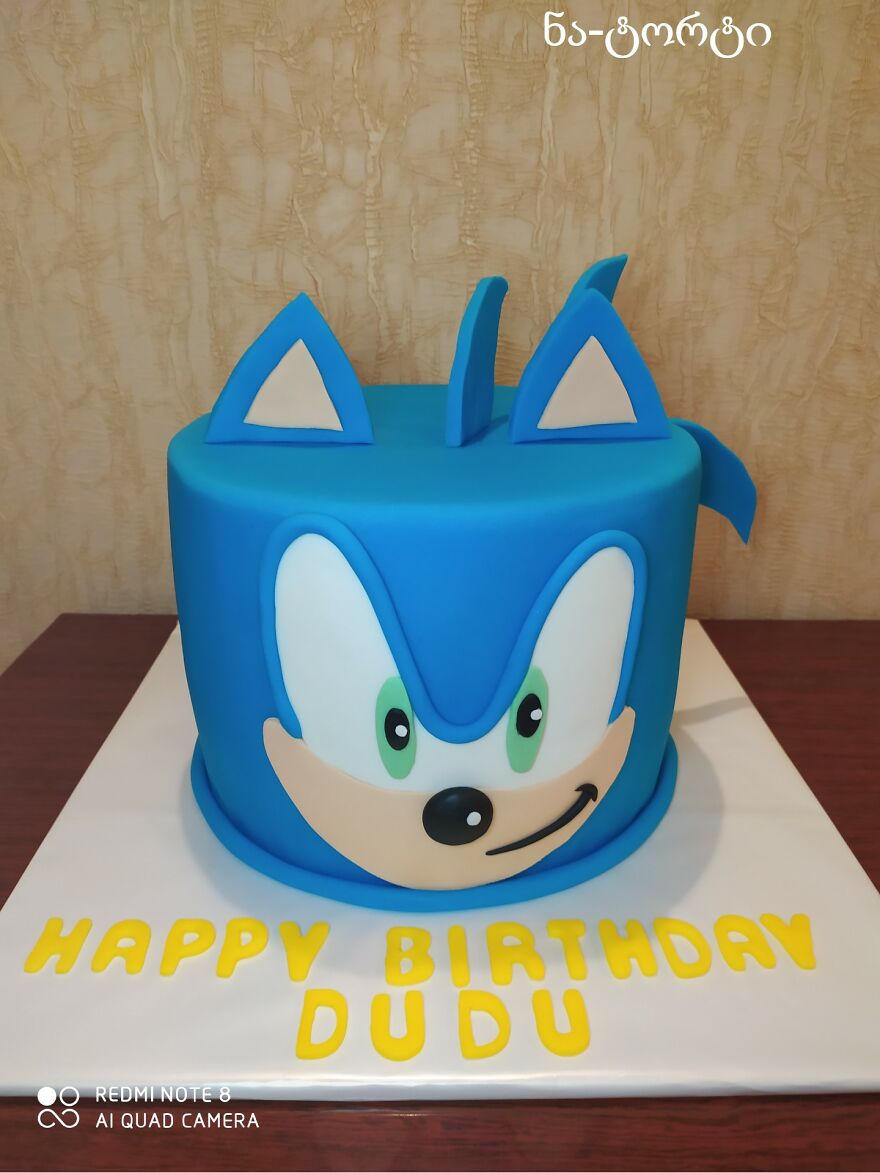 My Aunt's Artistic Cakes (26 Pics)