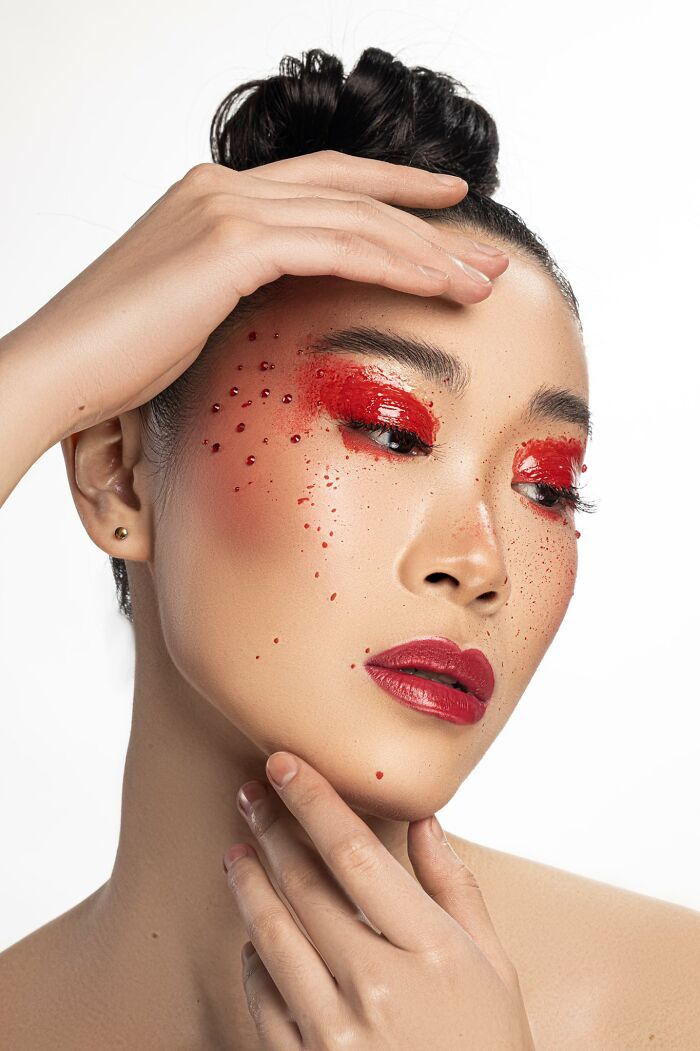 Oprah Hires A Photographer That Was Struggling After Seeing His Works On Twitter