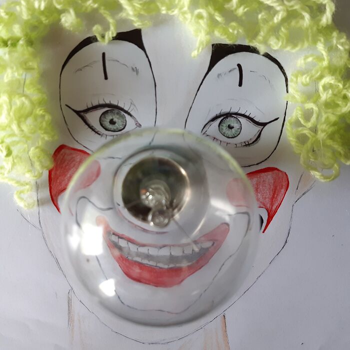 Nikol/ @linda_niki_cikin, Czech Republic