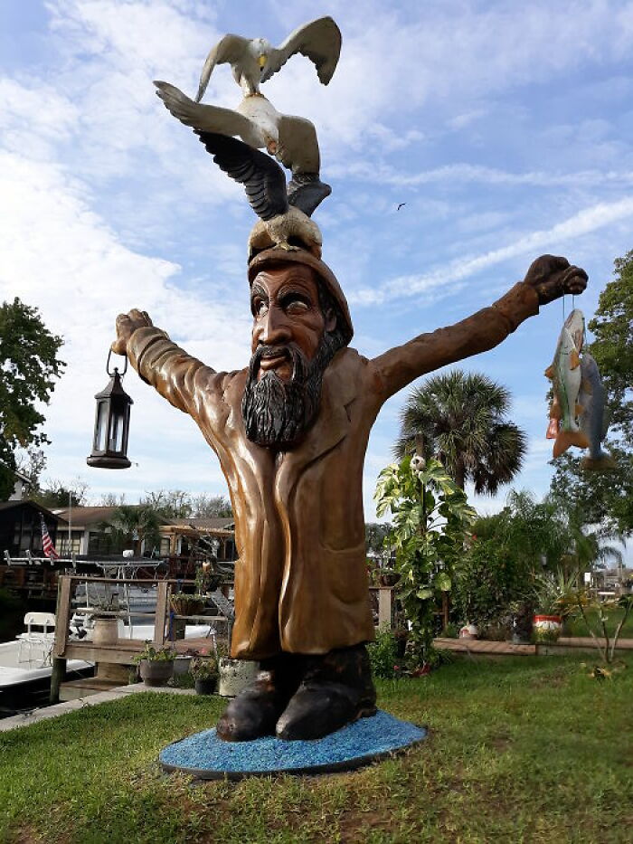 I Carved A Wooden "Captain Morgan" Sculpture From An Oak Tree