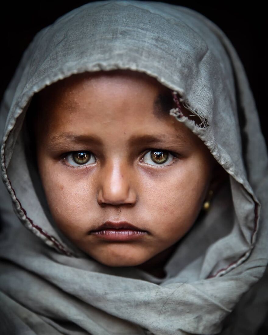 Photographer Manages To Capture The Soul Emotion Of Bangladesh's Population