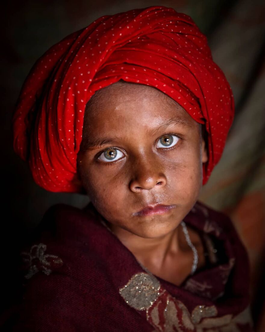 Photographer Manages To Capture The Soul Emotion Of Bangladesh's Population