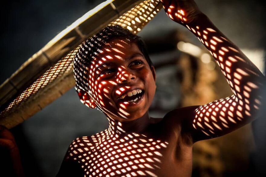 Photographer Manages To Capture The Soul Emotion Of Bangladesh's Population