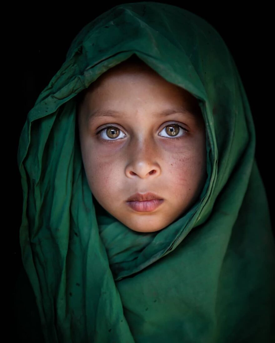 Photographer Manages To Capture The Soul Emotion Of Bangladesh's Population