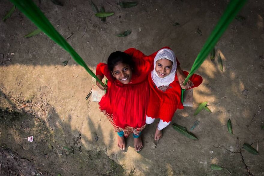 Photographer Manages To Capture The Soul Emotion Of Bangladesh's Population