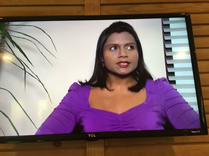 Damn They Did Kelly/Mindy Dirty And Made Her Look Gray