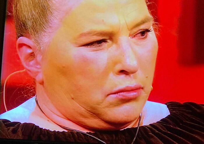 Whoever Did Her Makeup For The Show Should Be Sued