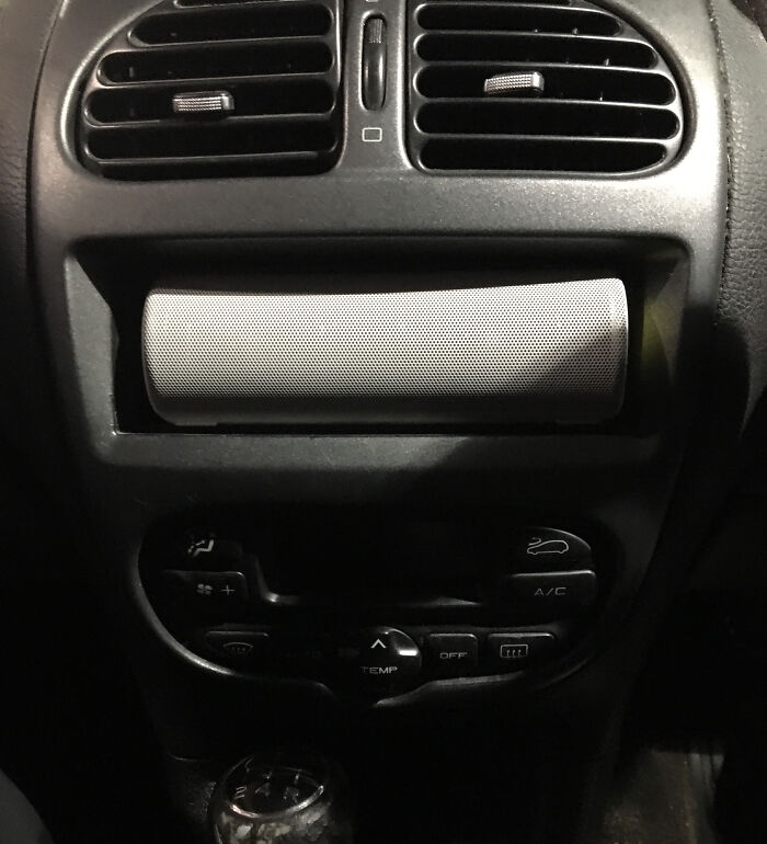 Car Radio Got Stolen. This Quick Fix Didn’t Fall Out Once And Kept Me Sane On A 4 Hour Road Trip